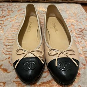 Black and Camel Lambskin Cap Toe Cc Ballerina Flats